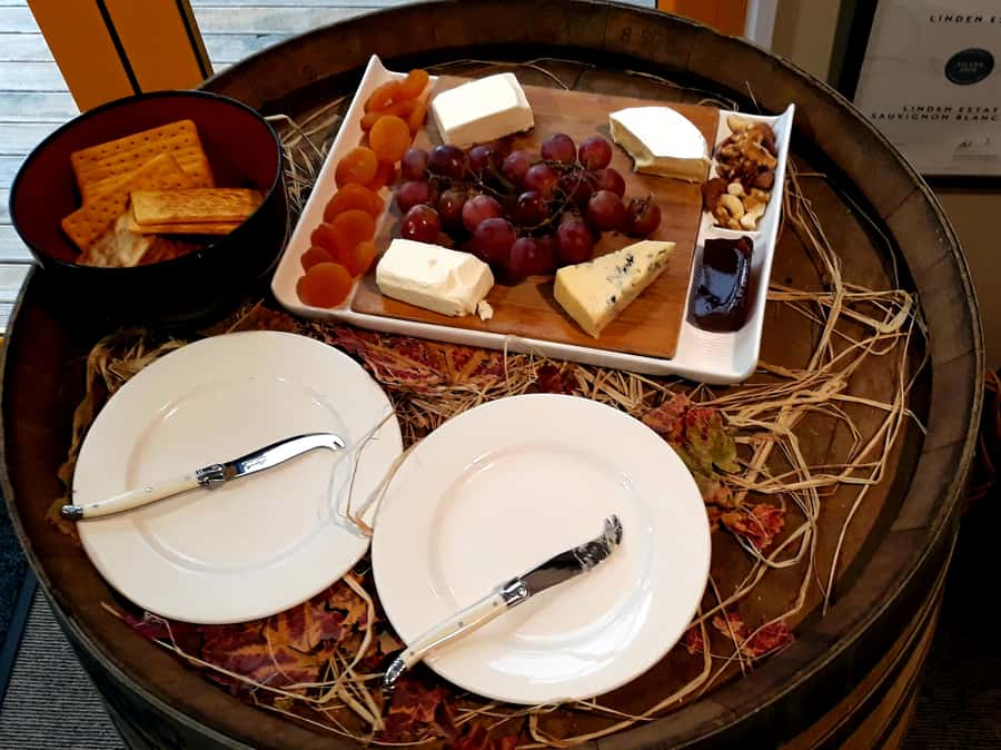 Napier: Afternoon Winery & Gin Tasting Tour Thu Fri Sat - Why this afternoon works well in Napier