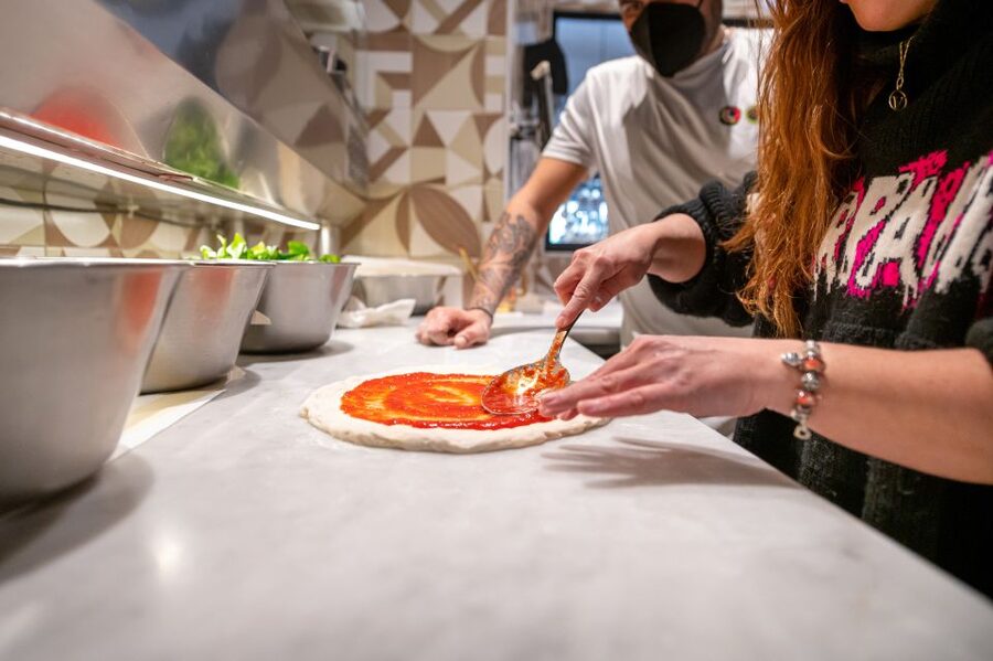 Naples: Authentic Neapolitan Pizza Making Class - What this Naples pizza class actually gives you