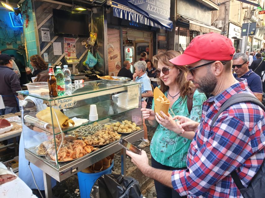 Naples: Food Tour with Davide - Mozzarella and pizza, but not all the same