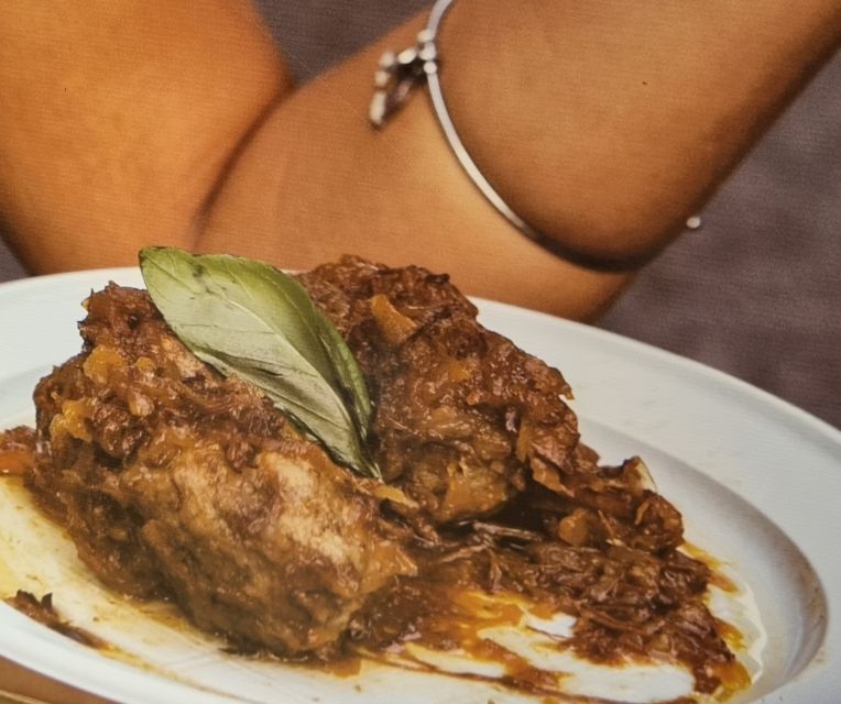 Naples: Food Tour with Davide - Sfogliatella and babà finish the route