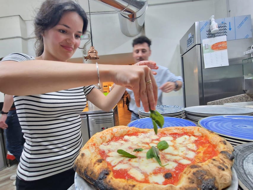 Naples: Pizza Making Class with Local Pizzaiolo - Who should book this experience