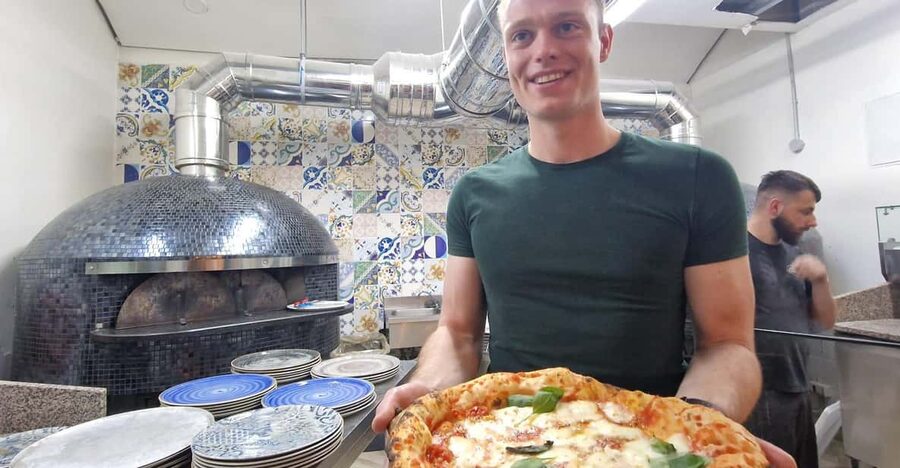 Naples: Pizza Making Class with Local Pizzaiolo - Meeting your pizzaiolo at Gusto Marigliano
