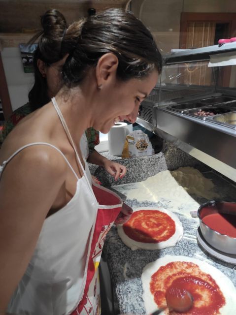 Naples: Small Group Pizza Making with Drink Included - What the $55.80 price includes