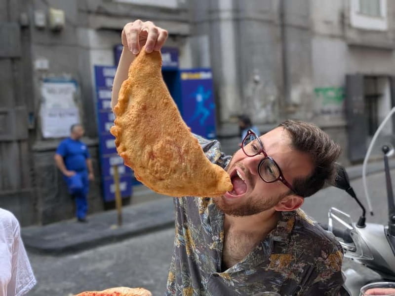Naples: Street Art, Wine and Food Tasting Walking Tour - What you are likely to eat