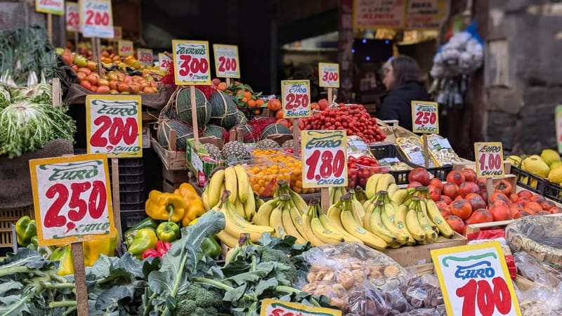 Naples: Street Art, Wine and Food Tasting Walking Tour - Porta San Gennaro and the meaning of San Gennaro