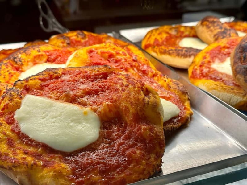 Naples: Street Food and Guided Sightseeing Walking Tour - San Gregorio Armeno and the art of the nativity scene