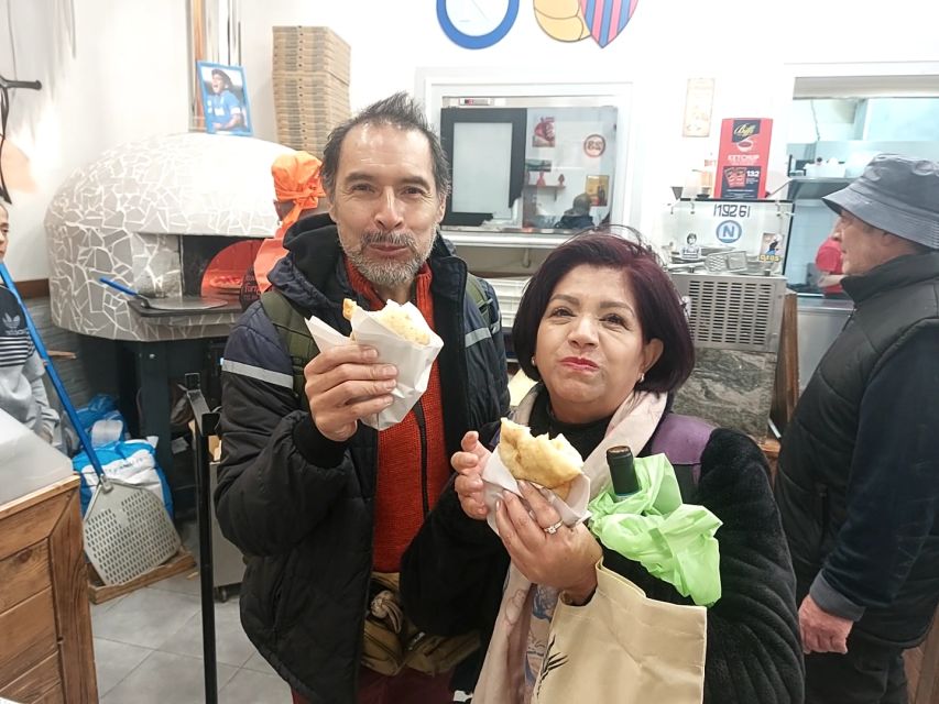 Naples: Street Food Experience With 6 Stops - Starting at Piazza Carità and entering La Pignasecca