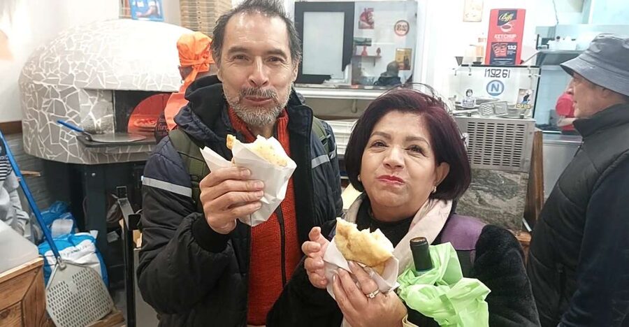 Naples: Street Food Experience With 6 Stops - The historic bakery stop and the Neapolitan tarallo