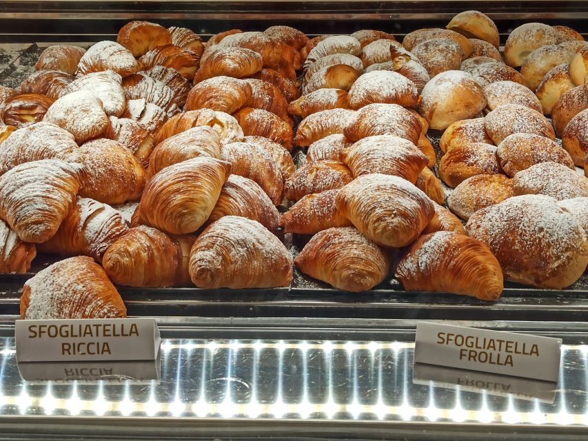 Naples: Street Food Walking Tour with Local Guide - How much food do you really get?