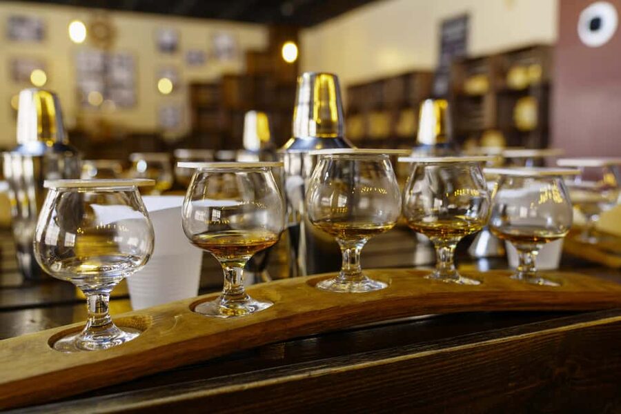 Nassau: Rum Tastings and Culinary Walking Tour - Parliament Square is a practical finish