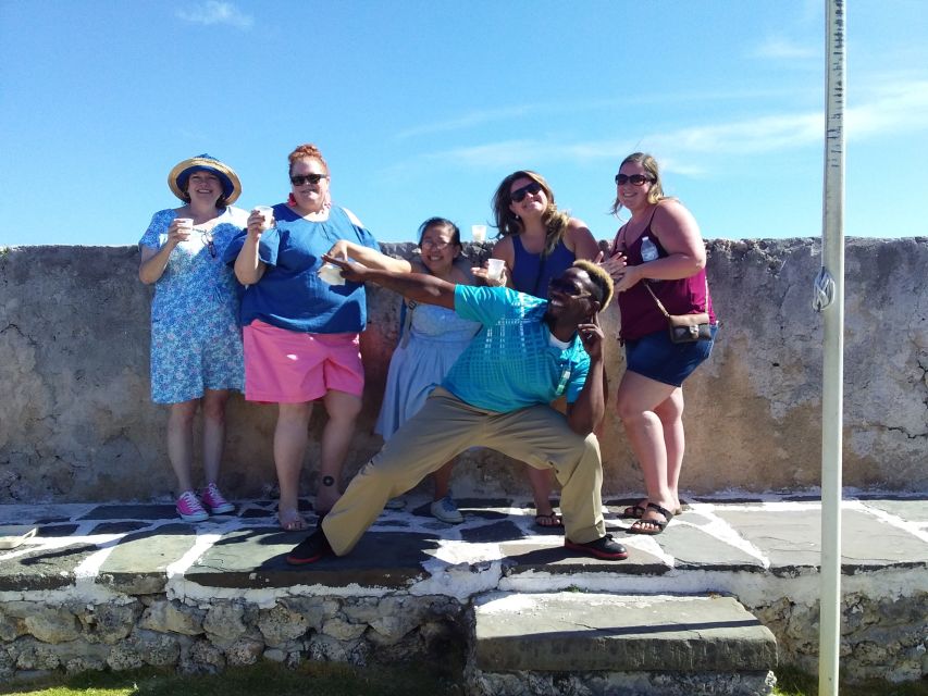 Nassau: Sip, Sample & See, Food & History Bus Tour - A real Bahamian lunch to finish