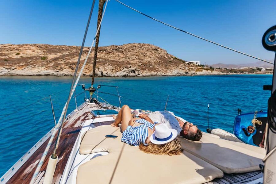 Naxos/ Paros: Sailing Cruise with Food and Drinks - A Greek Lunch Served at Sea