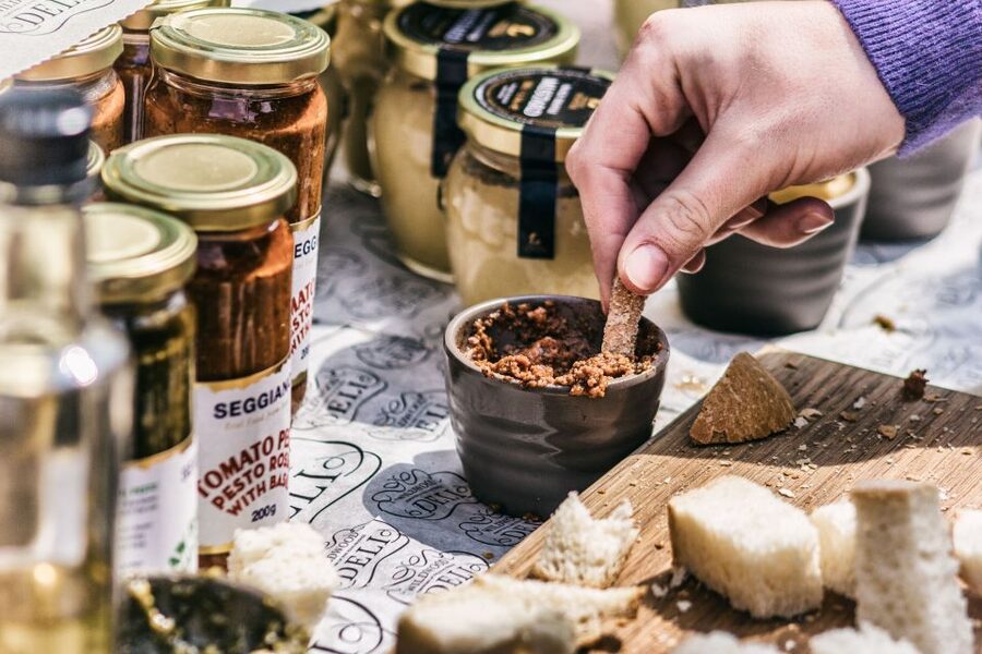 New York City: Lower East Side Food Tour - Russ & Daughters and the appetizing tradition