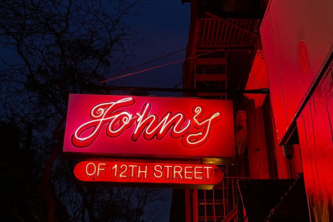 New York City Mafia and Local Food Tour led by NYPD Guides - Group size, sound, and practical comfort
