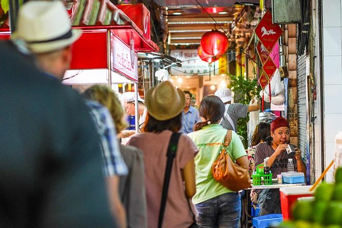 Night Street Food Tour of Bangkok's Chinatown - Bitter tea and Chinese herbal flavors