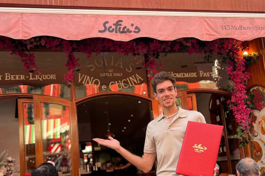 NYC: Chinatown & Little Italy Food Tour with 8 Tastings - New York pizza, hot and filling