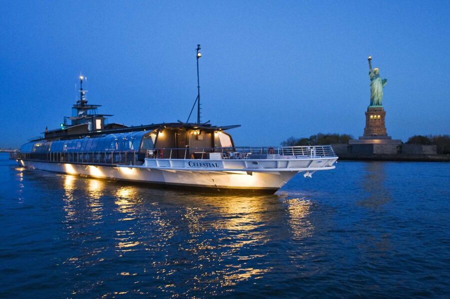 NYC: Christmas Eve Gourmet Brunch or Dinner Harbor Cruise - Key points to know before booking