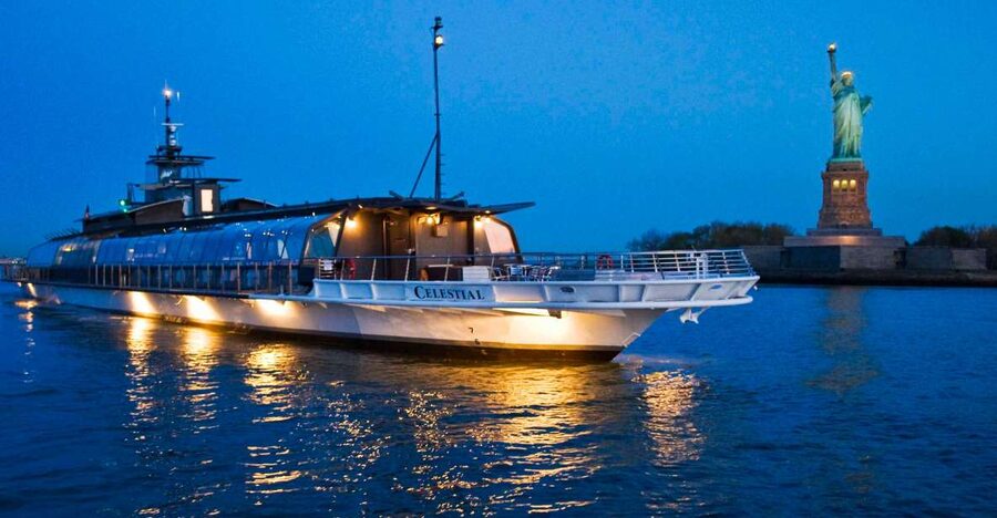 NYC: Christmas Eve Gourmet Brunch or Dinner Harbor Cruise - The skyline route, from Chelsea to the Statue of Liberty