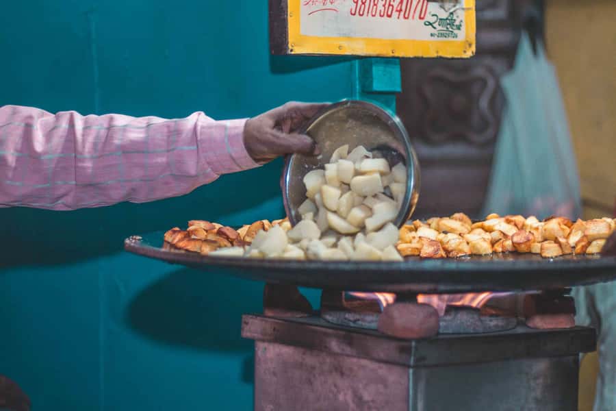 Old Delhi: 3-hour Street Food Tour - Jalebi, samosa, and the first food stops