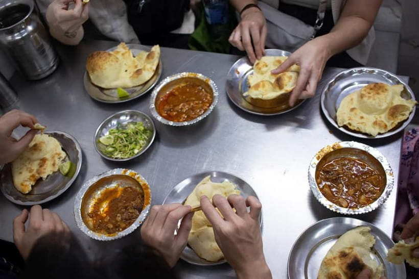 Old Delhi Food Tour: A Night Time Feast - Why this Old Delhi food tour works so well at night