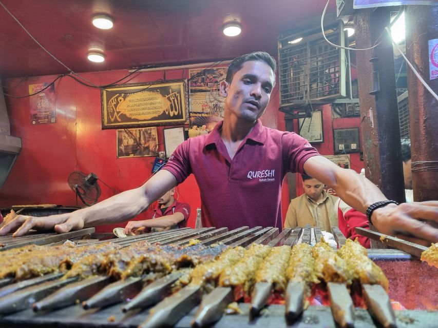 Old Delhi Food Tour: A Night Time Feast - The tuk-tuk ride through Chandni Chowk