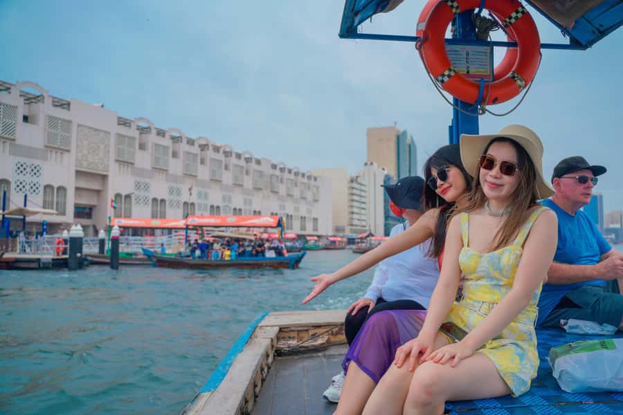Old Dubai Historic Guided Tour: Creek, Street Food & Souks - Why Old Dubai makes a better introduction than another skyline view