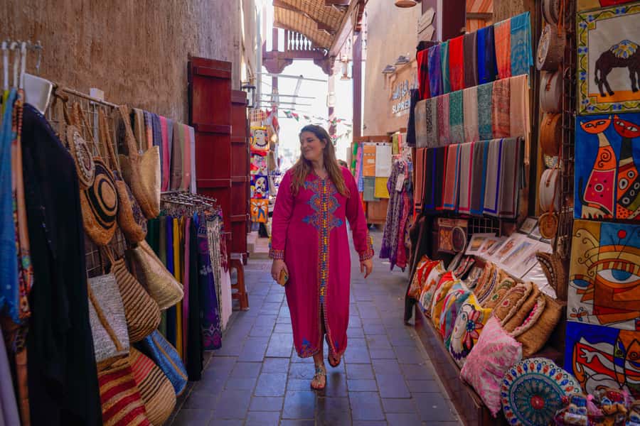 Old Dubai Historic Guided Tour: Creek, Street Food & Souks - Al Seef and Al Fahidi, where old and new sit close together