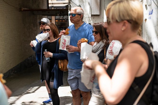 Old Quebec City Food Tour with 10+ Autentic Local Tastings - How much food do you actually get?