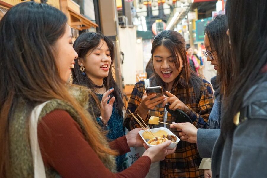 Osaka: Kuromon Market Food Walking Tour (6 stops, 6 tastes) - Six tastes, with room for local choices