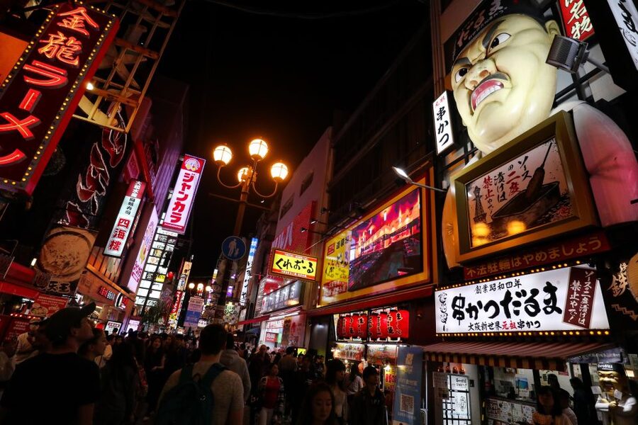 Osaka: Local Foodie Tour in Dotonbori and Shinsekai - The guide can make or break the evening
