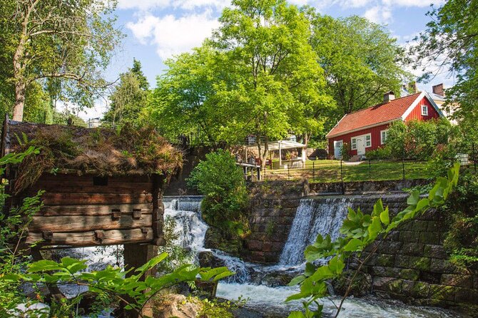 Oslo: Norwegian Food Tour & Hidden Gems City Walk - Starting with soup at a local restaurant
