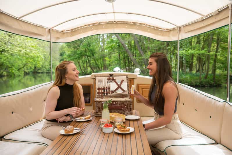 Oxford: Scenic Sightseeing Cruise with Gourmet Picnic - Starting at Folly Bridge beside The Folly Restaurant