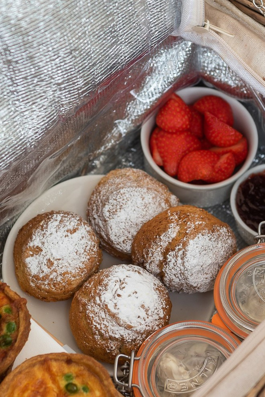 Oxford: Scenic Sightseeing Cruise with Gourmet Picnic - The picnic hamper from The Folly