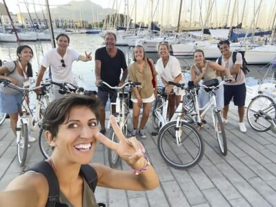 Palermo: Guided Bike Tour with Street Food Tasting