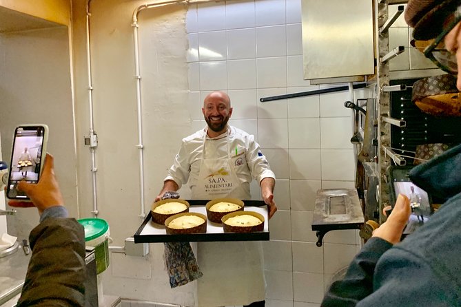 Palermo Original Street Food Walking Tour by Streaty - Finishing near the port with a seasonal dessert