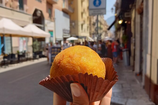 Palermo Sicilian Street Food Tour: Small Group by Do Eat Better - Via Vittorio Emanuele and Palermo’s boldest sandwiches