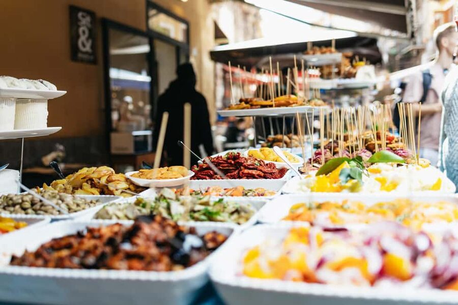 Palermo: Street Food and History Walking Tour - Capo Market is where the tour comes alive