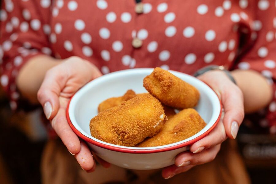 Palma de Mallorca: 10 Tastings Private Food Tour - Croquetas, coca de pimiento, and local tapas