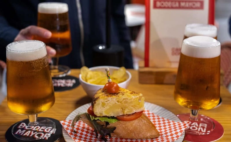 Palma de Mallorca: Gourmet Tapas and Wine Tour - Casa S’Oli and the Old Town lanes