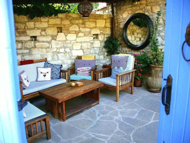 Paphos: Gourmet Cyprus Tour – Local Flavors & Wine - Laneia: cobbled lanes and a gentle first stop