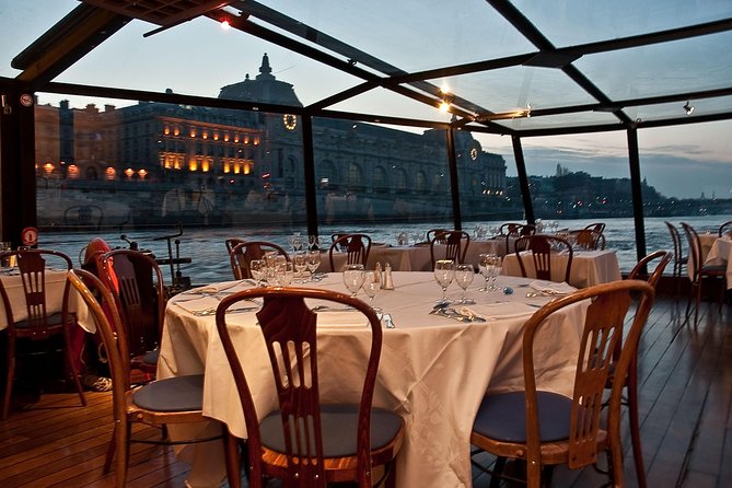 Paris 3-Courses Gourmet Dinner Seine River Cruise with Champagne - Timing, arrival, and practical details
