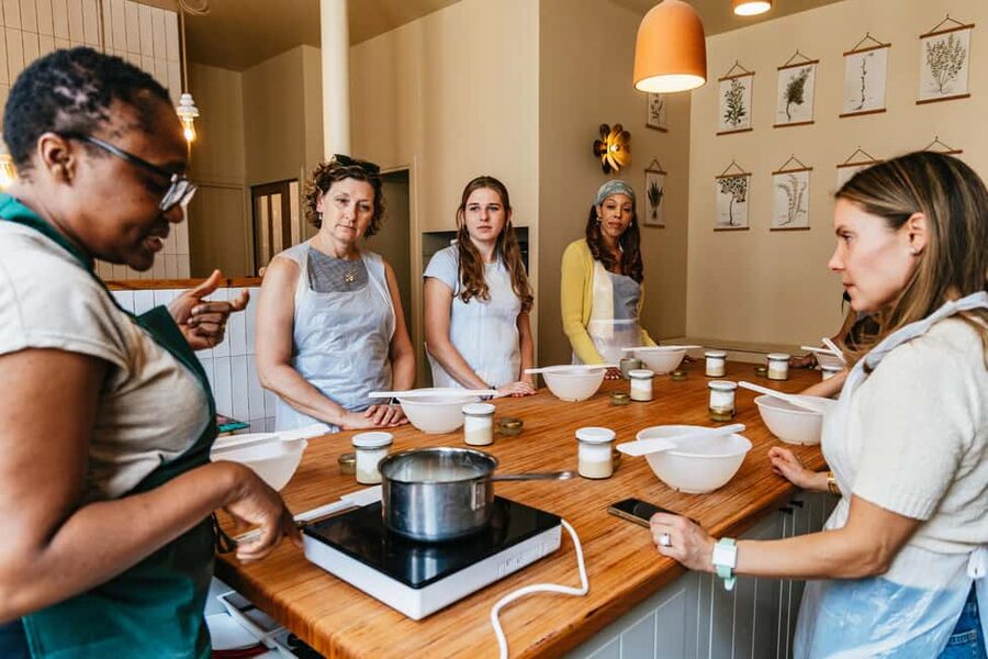 Paris: French Macaron Culinary Class with a Chef - Learning ganache and building the center