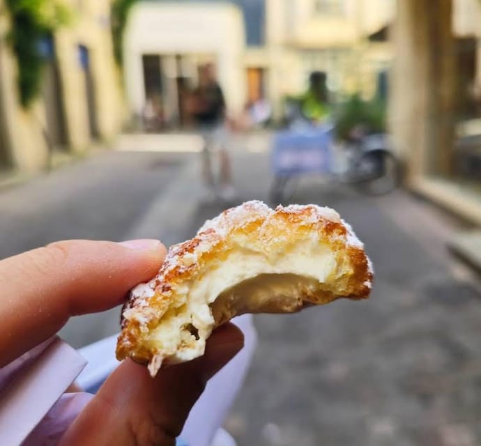Paris: Le Marais Bakery and Pastry Food Tour with Tastings - The guides add the local knowledge