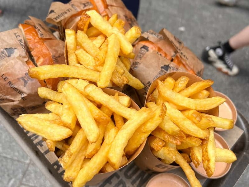 Paris: Le Marais Guided Food Tour with Tastings - Starting on Rue des Rosiers