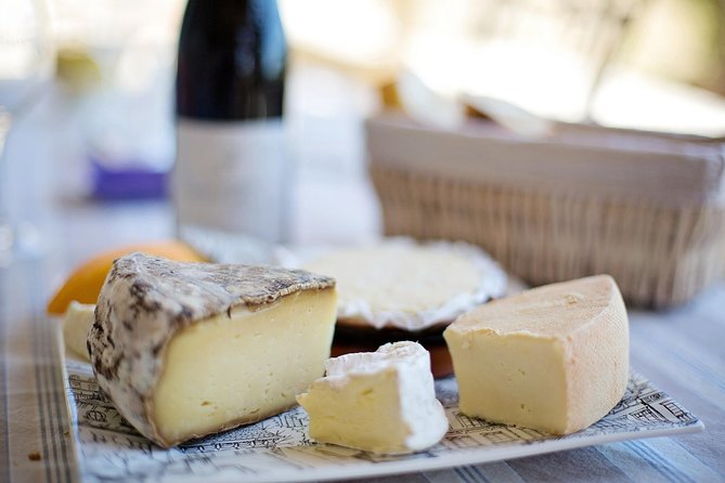 Paris Montmartre Food Tour - A Full French Meal by Do Eat Better - What the guides add to the food