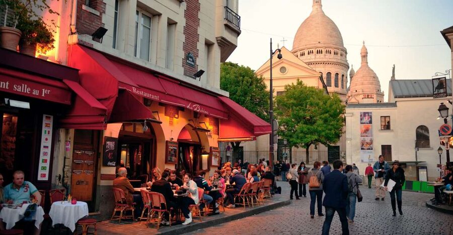 Paris: Montmartre Food Tour with Full Meal - Starting at the Moulin Rouge