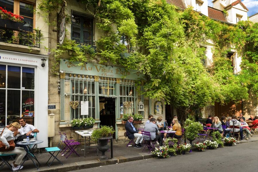 Paris: Private Food and Wine Tour in Le Marais - First stop at Le Sancerre