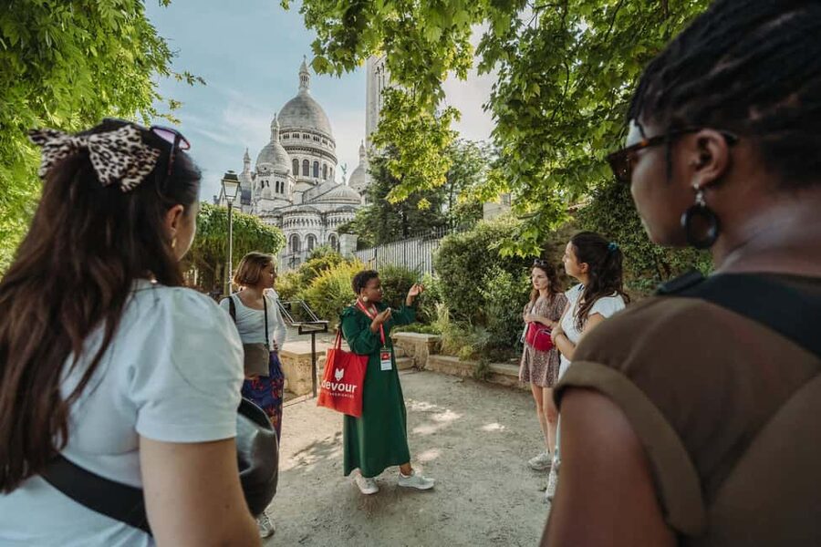 Paris: Taste of Montmartre Food & Wine Walking Tour - The 45-minute walk near Sacré-Coeur