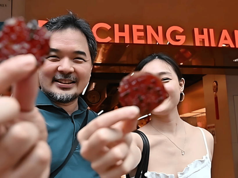 Personalised 3in1 Food Tour: 3 Cultural Trails of Singapore - Little India: temples, markets, and a strong start