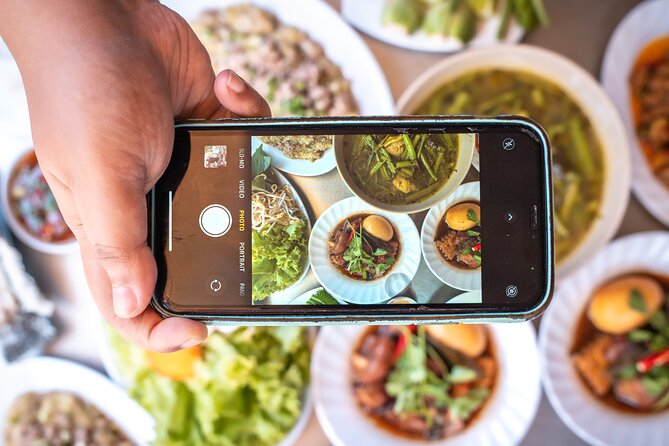 Phnom Penh’s Culinary Underground: Local Food Tour by Tuk-tuk - Roadside stews and stir-fries at កន្លែងបាយ